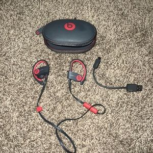 Power Beats 2 Wireless